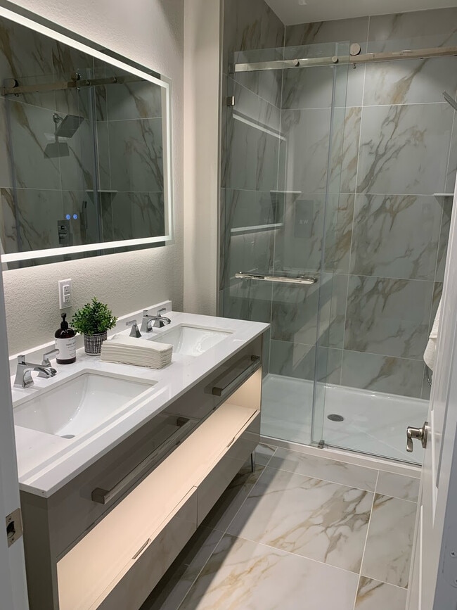 Foto del edificio - West End Estates