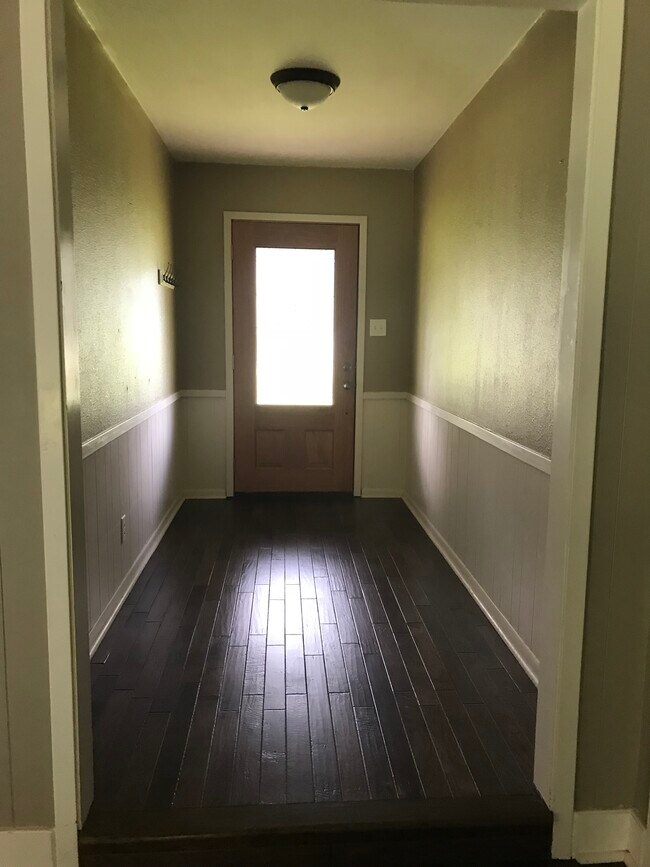 Foto del edificio - 1410 Jeff Davis Dr
