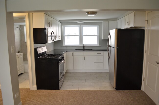Building Photo - 2945 N 75th Ct
