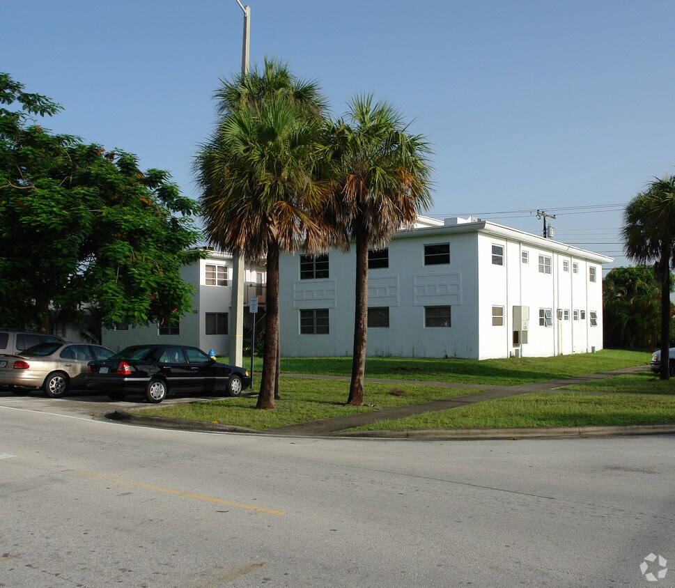 Foto del edificio - 1991 NE 172nd St