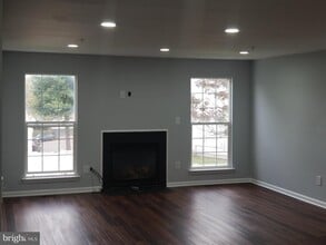Building Photo - 4308 Bowling Brooke Ct