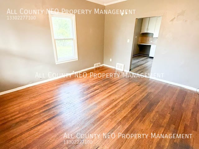 Building Photo - 13305 Durkee Ave