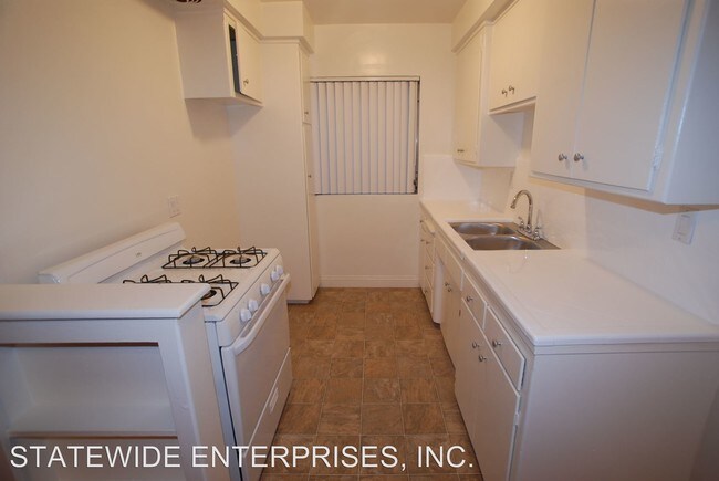 Foto del edificio - 1333 N Stanley Ave