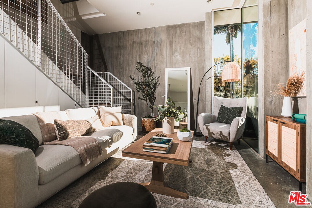Foto principal - 854 Westmount Dr