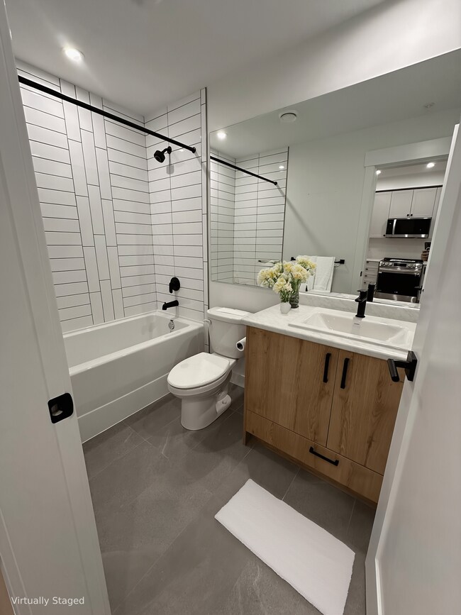 Photo du bâtiment - 20120-20186 86 Ave