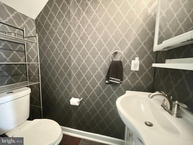 Foto del edificio - 14069 Madrigal Dr