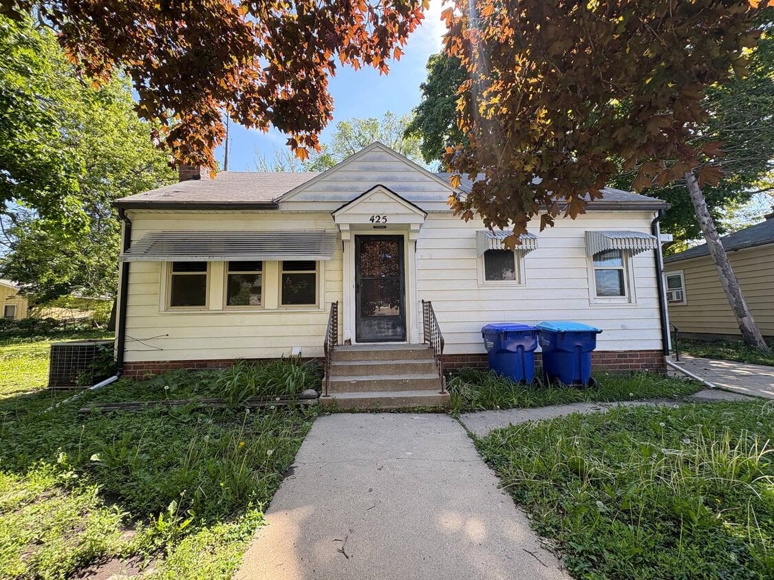 Foto principal - 425 3rd Ave SE