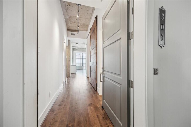 Foto del edificio - 1714 Ashland St