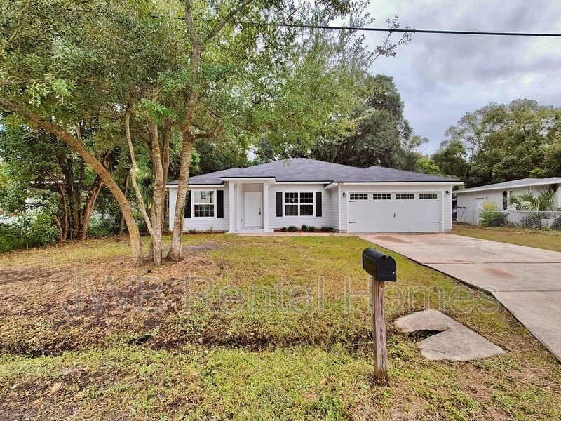 Foto principal - 8231 Hewitt St