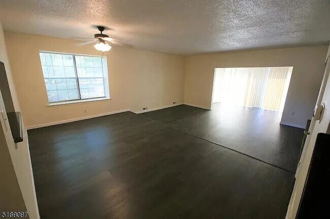 Building Photo - 24 Kirby Ln