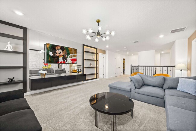 Building Photo - 9234 Sommerset Hills Dr