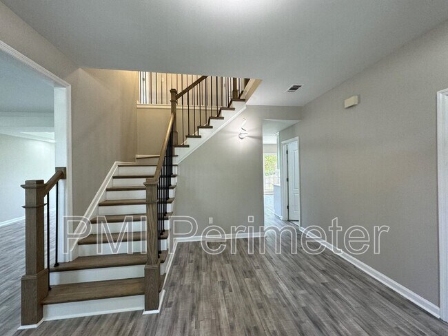 Building Photo - 1010 Vinebrook Ln
