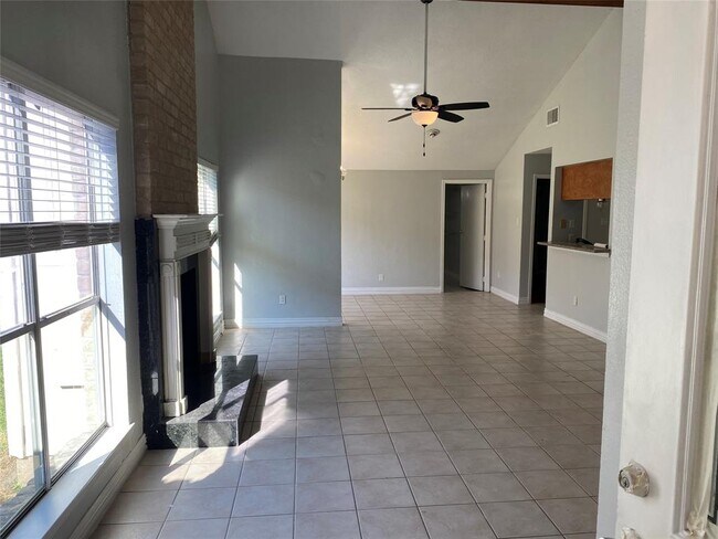 Foto del edificio - 6850 Caddo Lake Ln