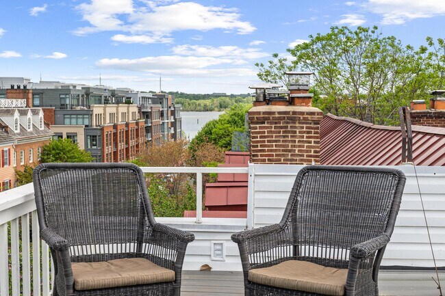 Foto del edificio - 400 S Lee St