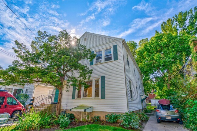 Building Photo - 2615 Stevens St