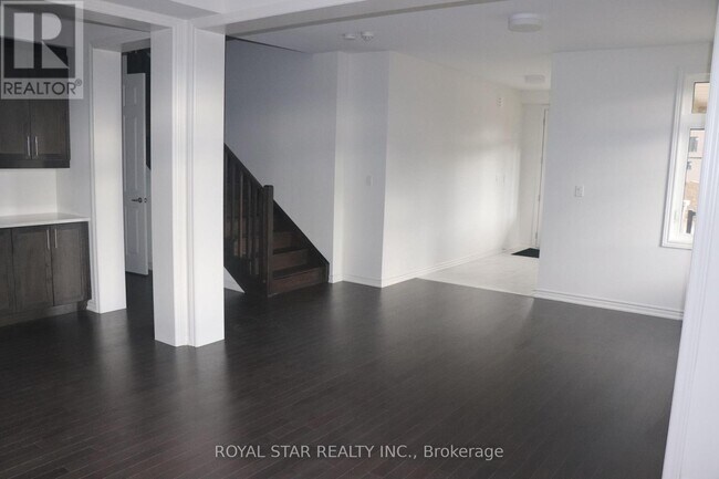 Photo du bâtiment - 69 Bluebird Blvd
