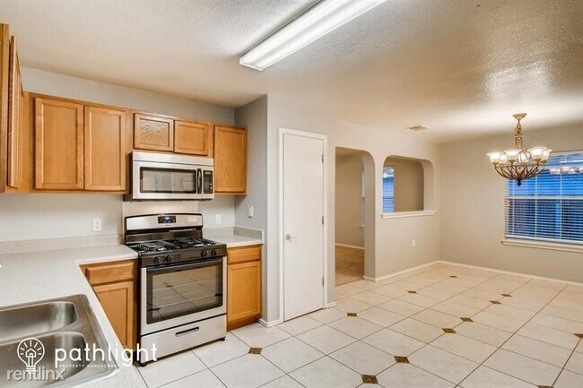 Foto del edificio - 3 br, 2.5 bath House - 14120 Briarcreek Lo...