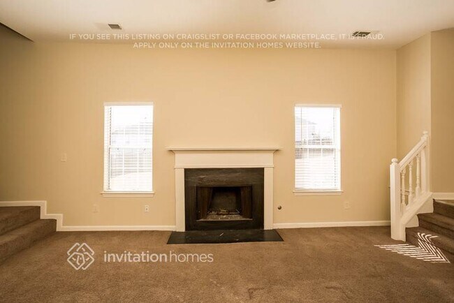 Building Photo - 572 Lakewater View Dr