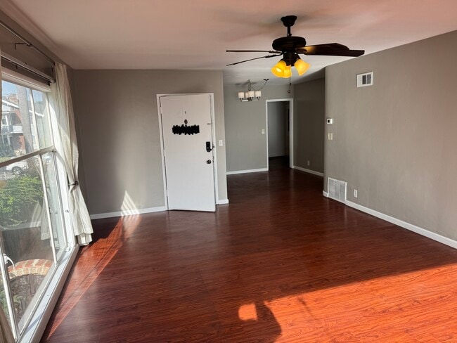 Building Photo - 1816 E Ocean Blvd