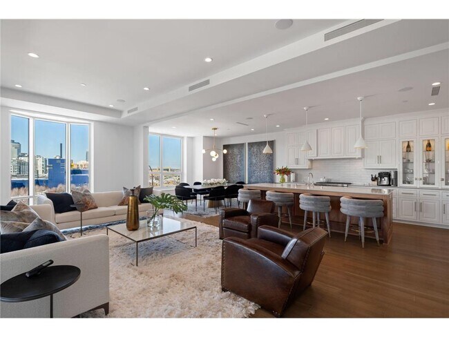 Foto del edificio - 1111 W River Pkwy