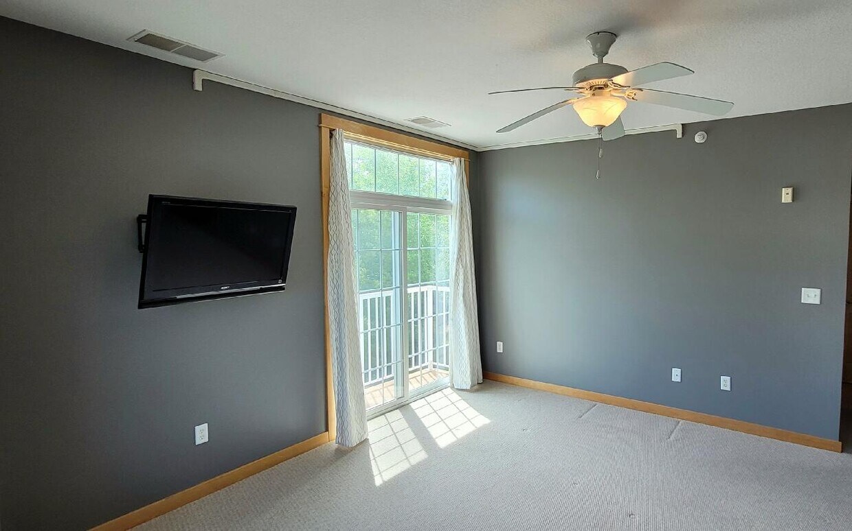 14937 60th St N Unit 205, Stillwater, MN 55082 Condo for Rent in