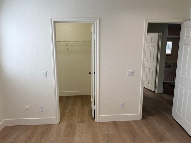 Building Photo - Amazing 5 bedroom home for rent in North Fontana