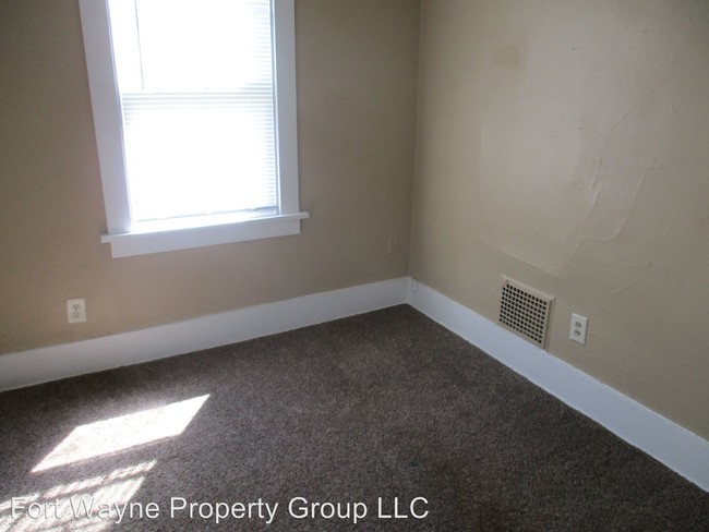 Building Photo - 3 br, 1 bath House - 206 W Packard