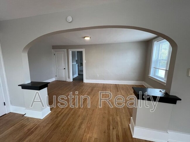 Building Photo - 2173 Big Bend Blvd