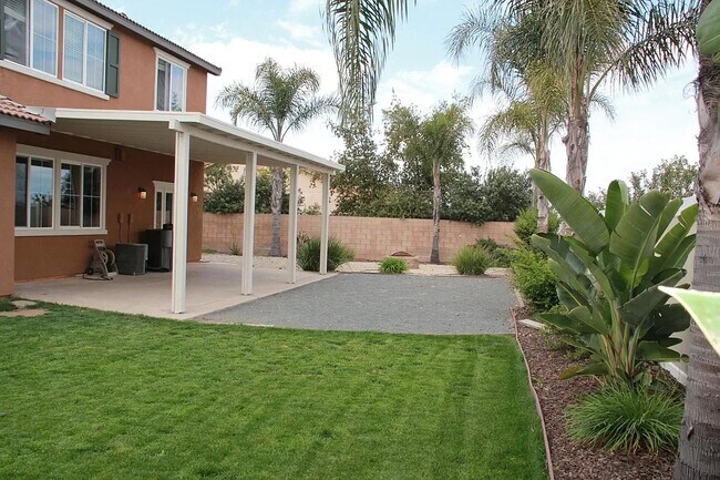 Foto del edificio - 9380 Dauchy Ave