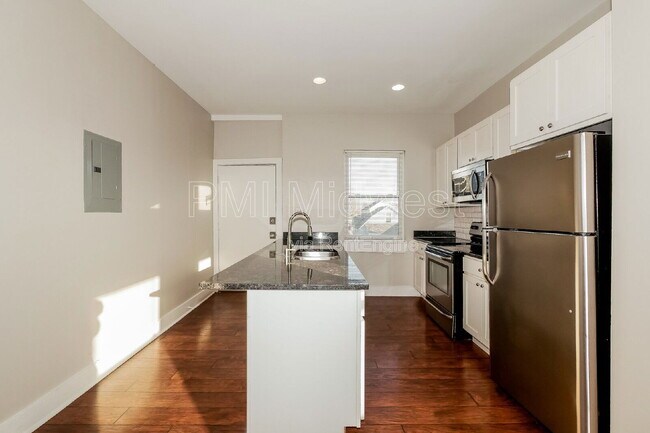 Foto del edificio - 2029 N College Ave