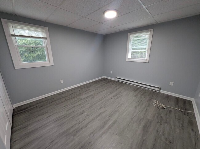 Foto del edificio - Live Comfortably in Troy – Renvated 1-Bedr...
