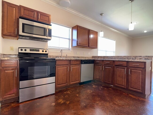 Building Photo - 40455 LA-42