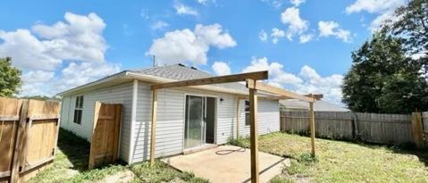 Building Photo - 318 Apple Dr