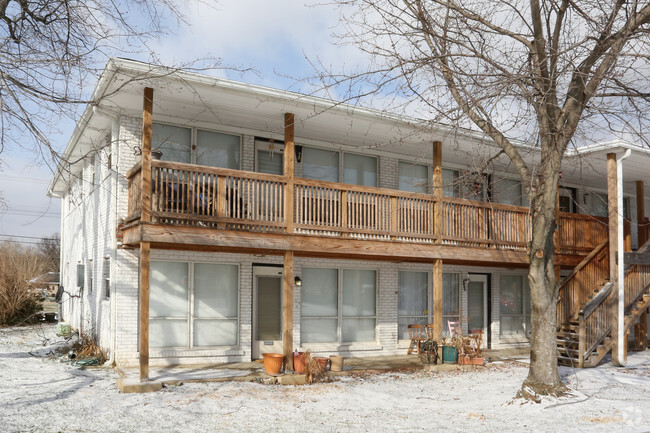 Building Photo - Gardenside Plaza Apartments