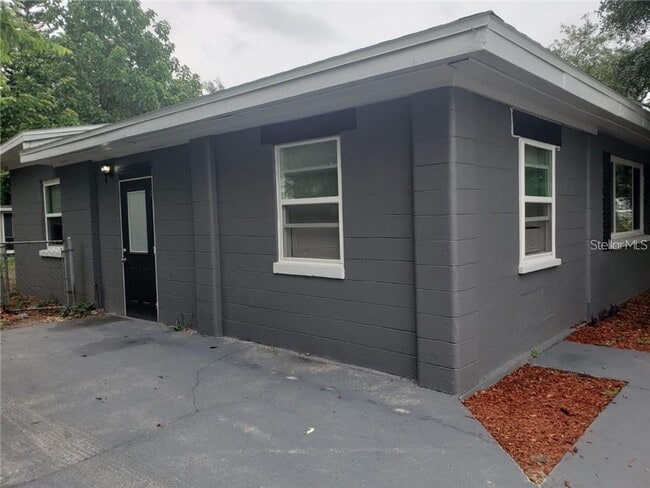 Building Photo - 310 Mosley Rd