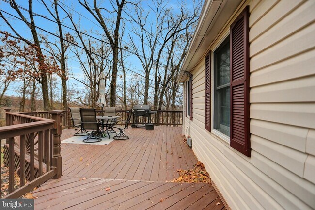 Foto del edificio - 24414 Graham Ave