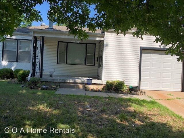 Foto principal - 2 br, 2 bath House - 2311 S Ridgewood