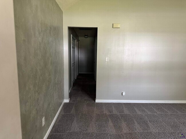 Foto del edificio - 217 Ridge Bend Dr