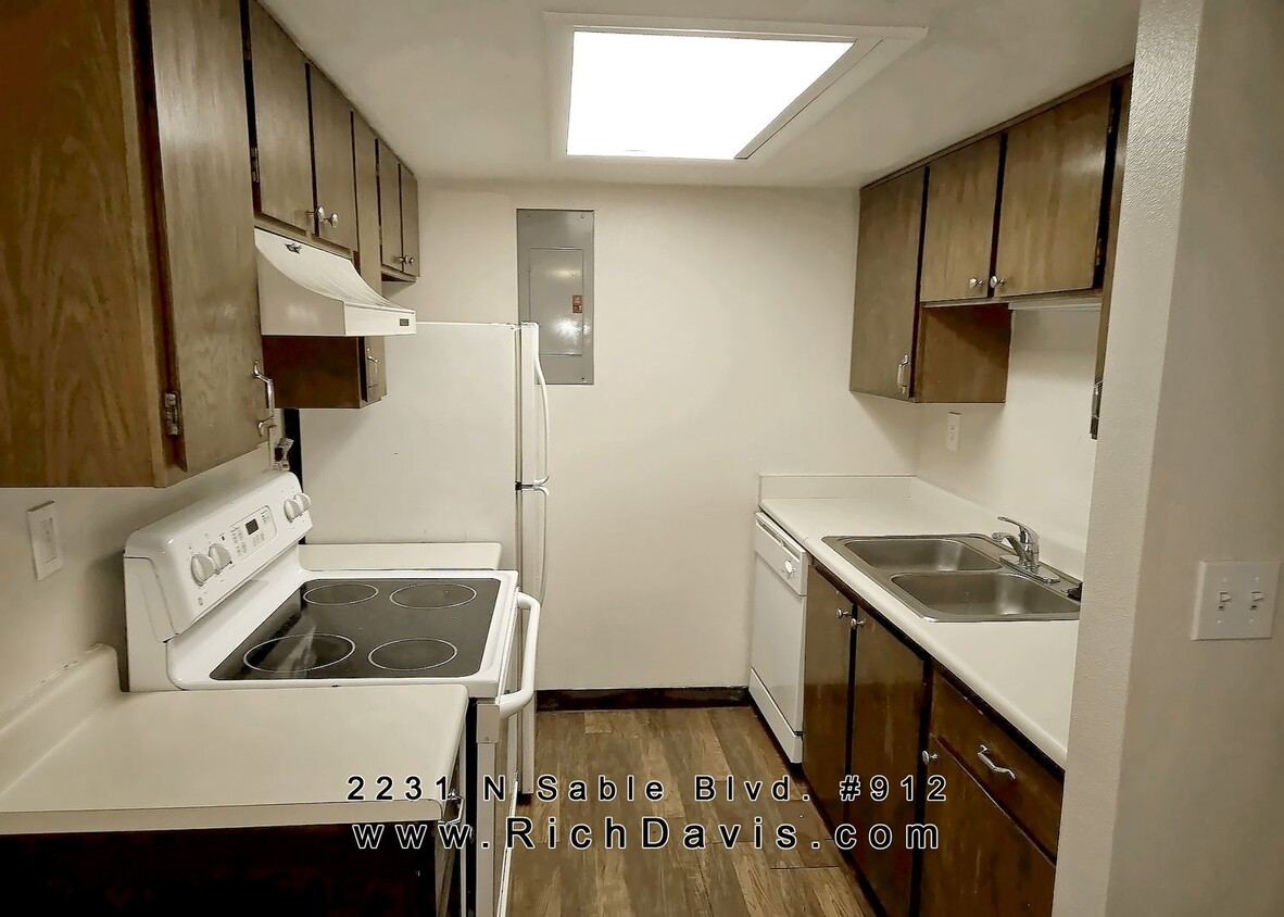 Primary Photo - Large 1 bed with washer and dryer hookup