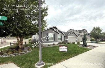 Building Photo - 6031 N Spindrift Ave