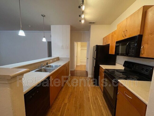 Foto del edificio - 8290 Gate Pkwy W
