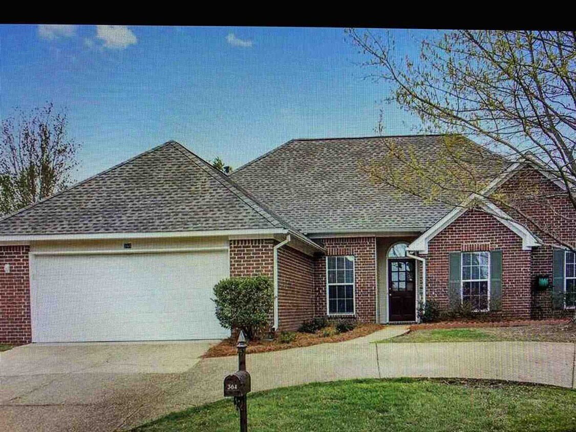 Primary Photo - 364 Avalon Way