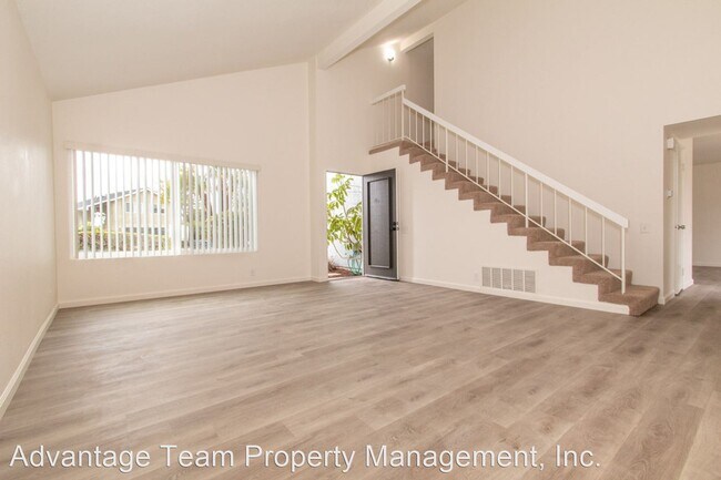 Building Photo - 4 br, 2.5 bath House - 726 Kings Cross Court