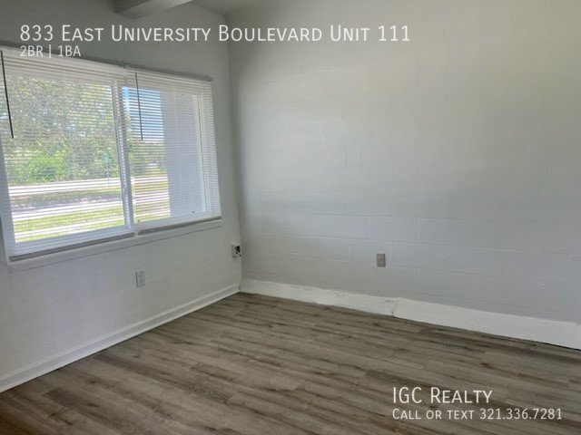 Building Photo - 2 bedroom RENT SPECIALS!