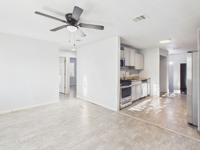 Foto del edificio - 4620 S Hayden St