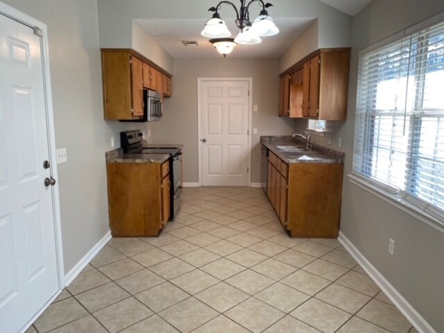 Building Photo - 2579 Zachary Ct