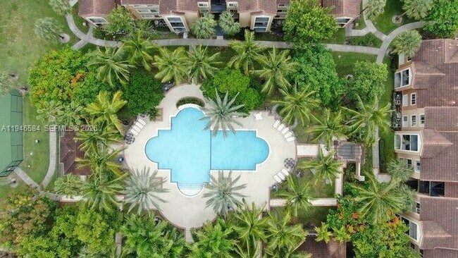 Foto del edificio - 7930 N Nob Hill Rd