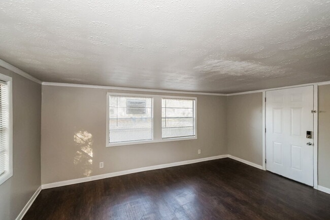 Building Photo - 10513 Suomi St
