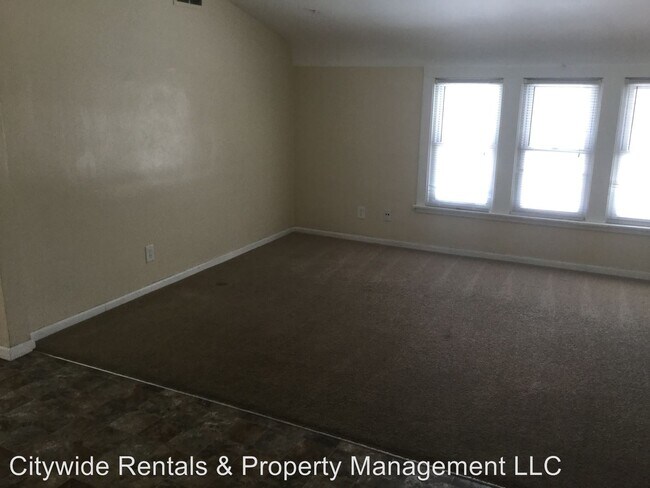 Foto del edificio - 6738 W Chambers St