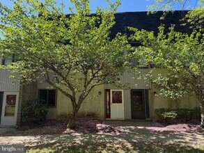 Building Photo - 4808 Oxford Ct